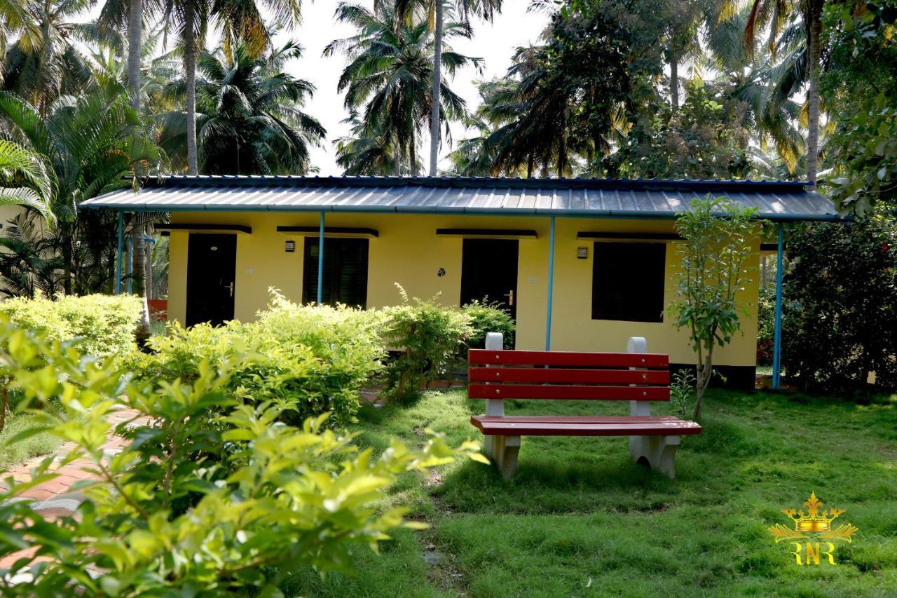 Royal Nature Resort Pollachi Exterior photo