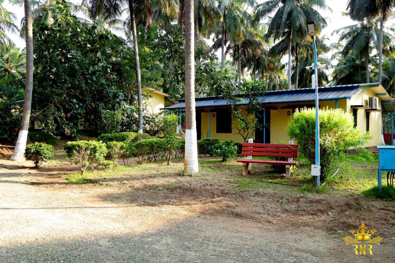 Royal Nature Resort Pollachi Exterior photo
