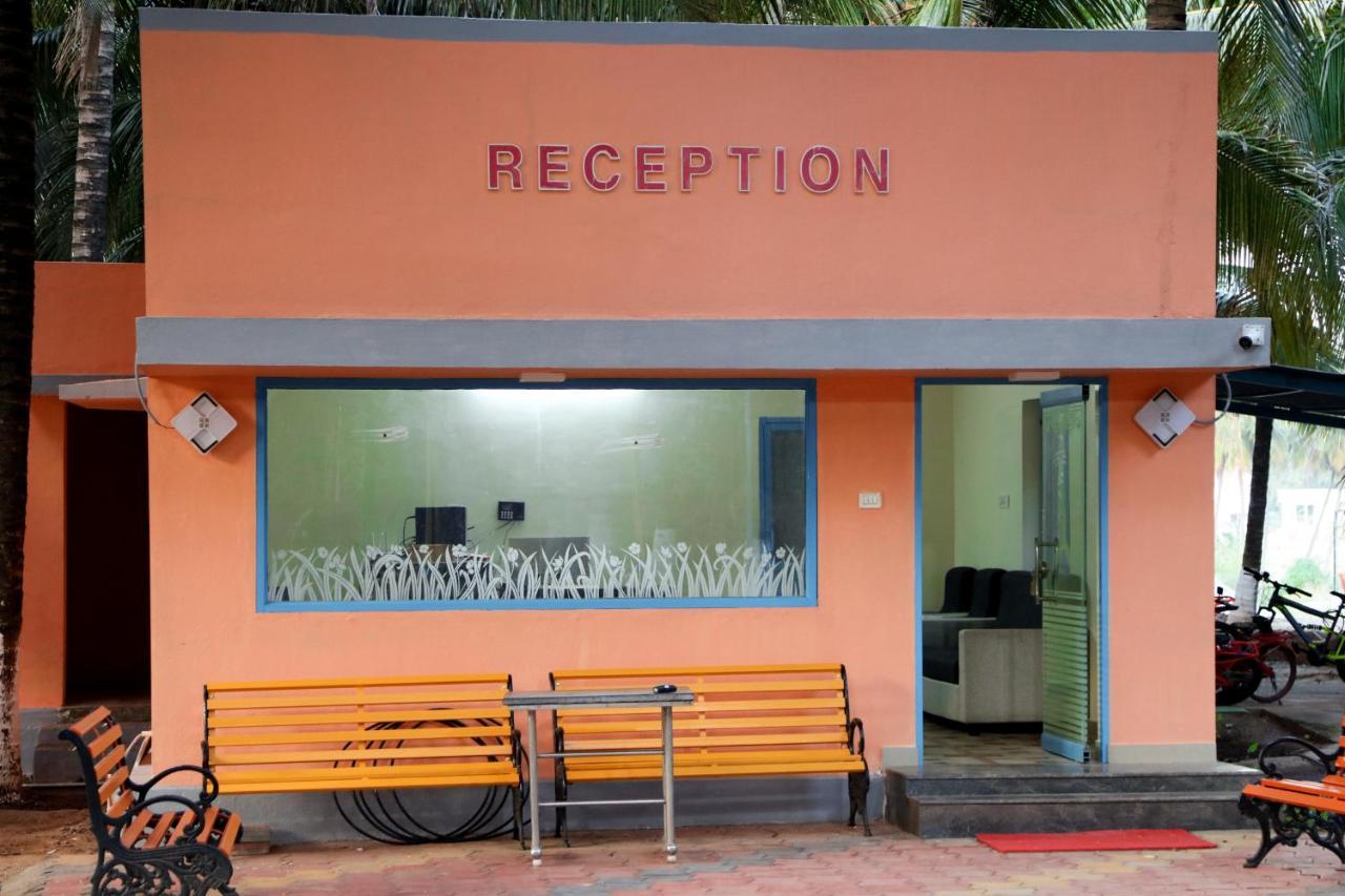 Royal Nature Resort Pollachi Exterior photo